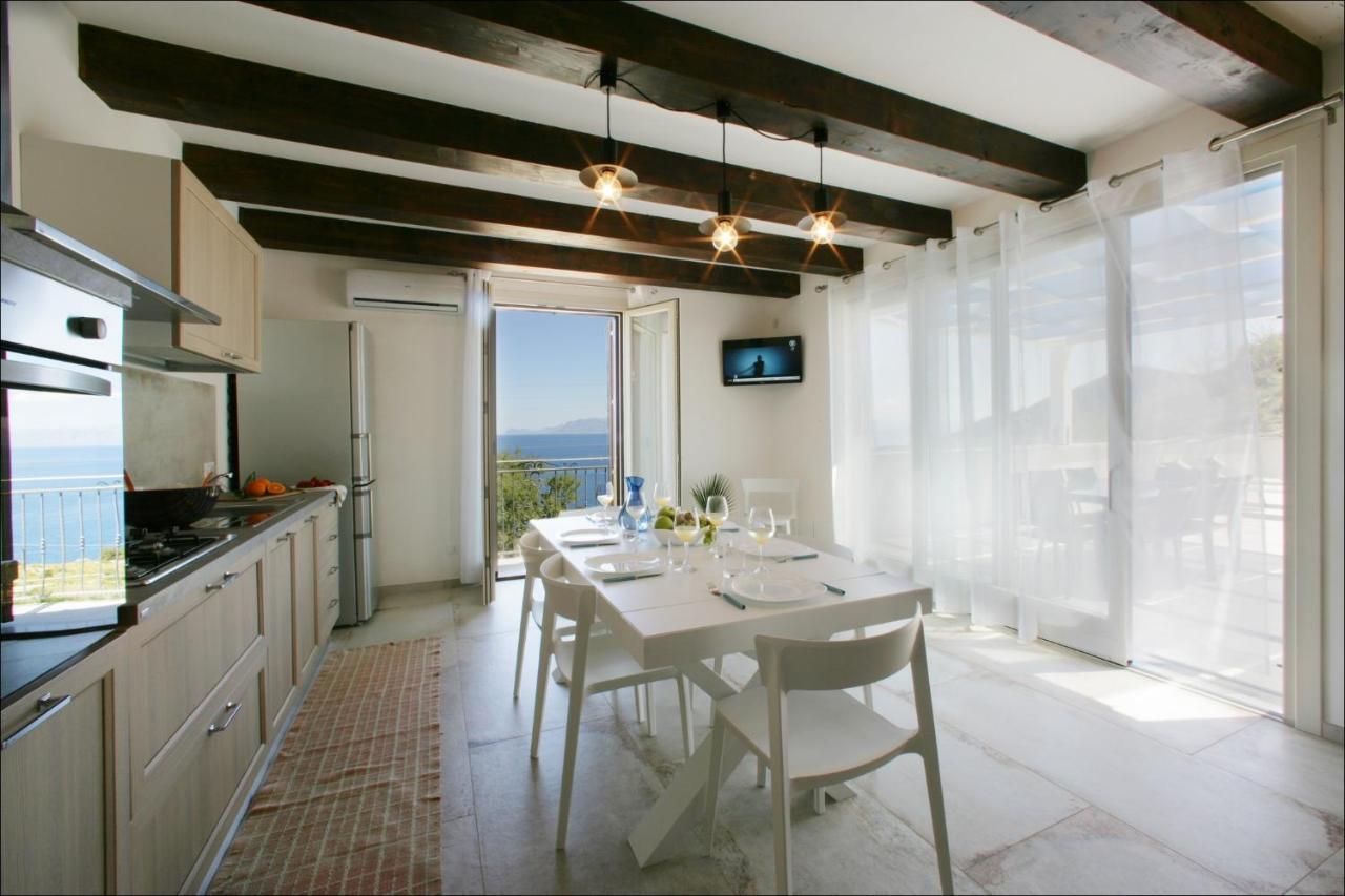 Villa Antonia - Vasca Idromassaggio Terrazza Vista Mare サン・ヴィート・ロ・カーポ エクステリア 写真