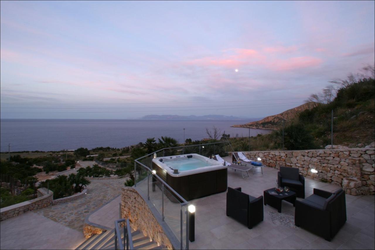 Villa Antonia - Vasca Idromassaggio Terrazza Vista Mare サン・ヴィート・ロ・カーポ エクステリア 写真
