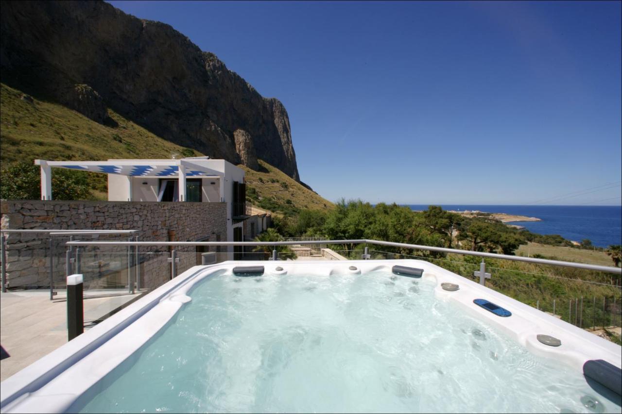 Villa Antonia - Vasca Idromassaggio Terrazza Vista Mare サン・ヴィート・ロ・カーポ エクステリア 写真