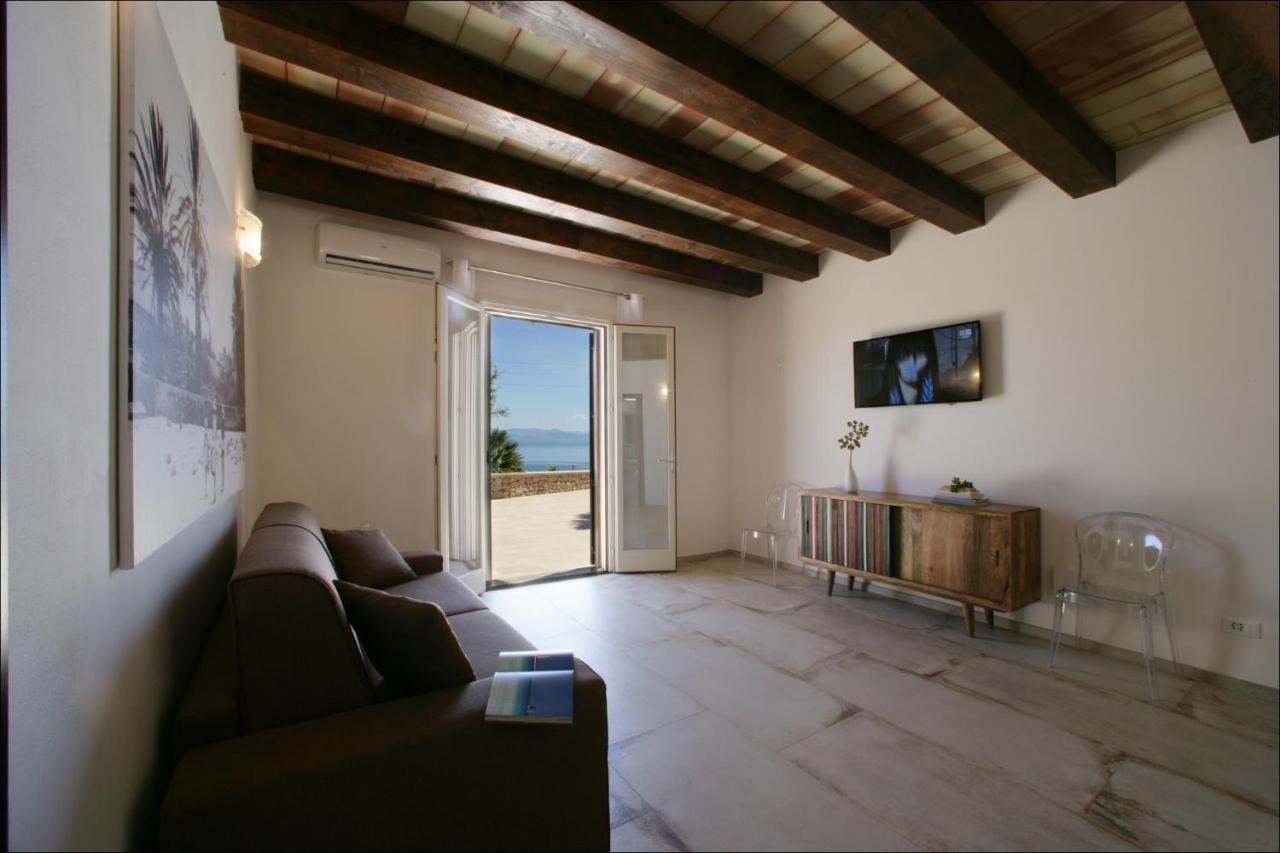 Villa Antonia - Vasca Idromassaggio Terrazza Vista Mare サン・ヴィート・ロ・カーポ エクステリア 写真