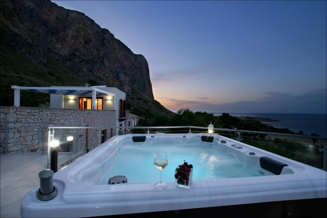 Villa Antonia - Vasca Idromassaggio Terrazza Vista Mare サン・ヴィート・ロ・カーポ エクステリア 写真
