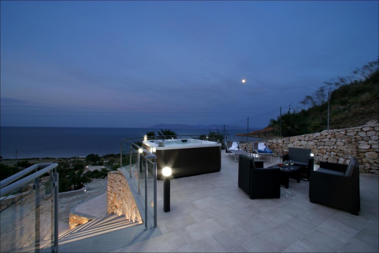 Villa Antonia - Vasca Idromassaggio Terrazza Vista Mare サン・ヴィート・ロ・カーポ エクステリア 写真